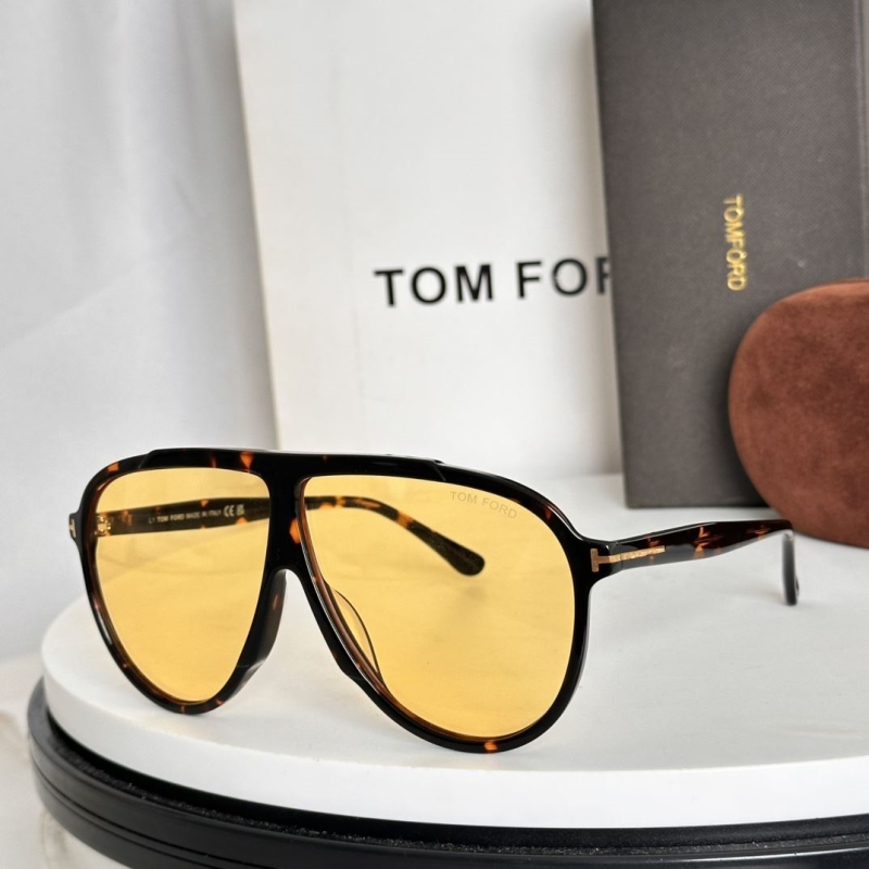 TOM FORD